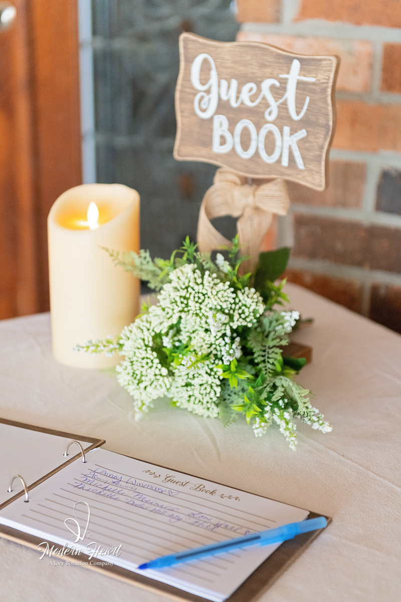 Louisiana wedding guest book and table